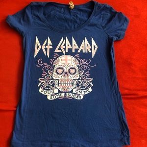 Sold🌟Def Leppard t-shirt with calavera 💀